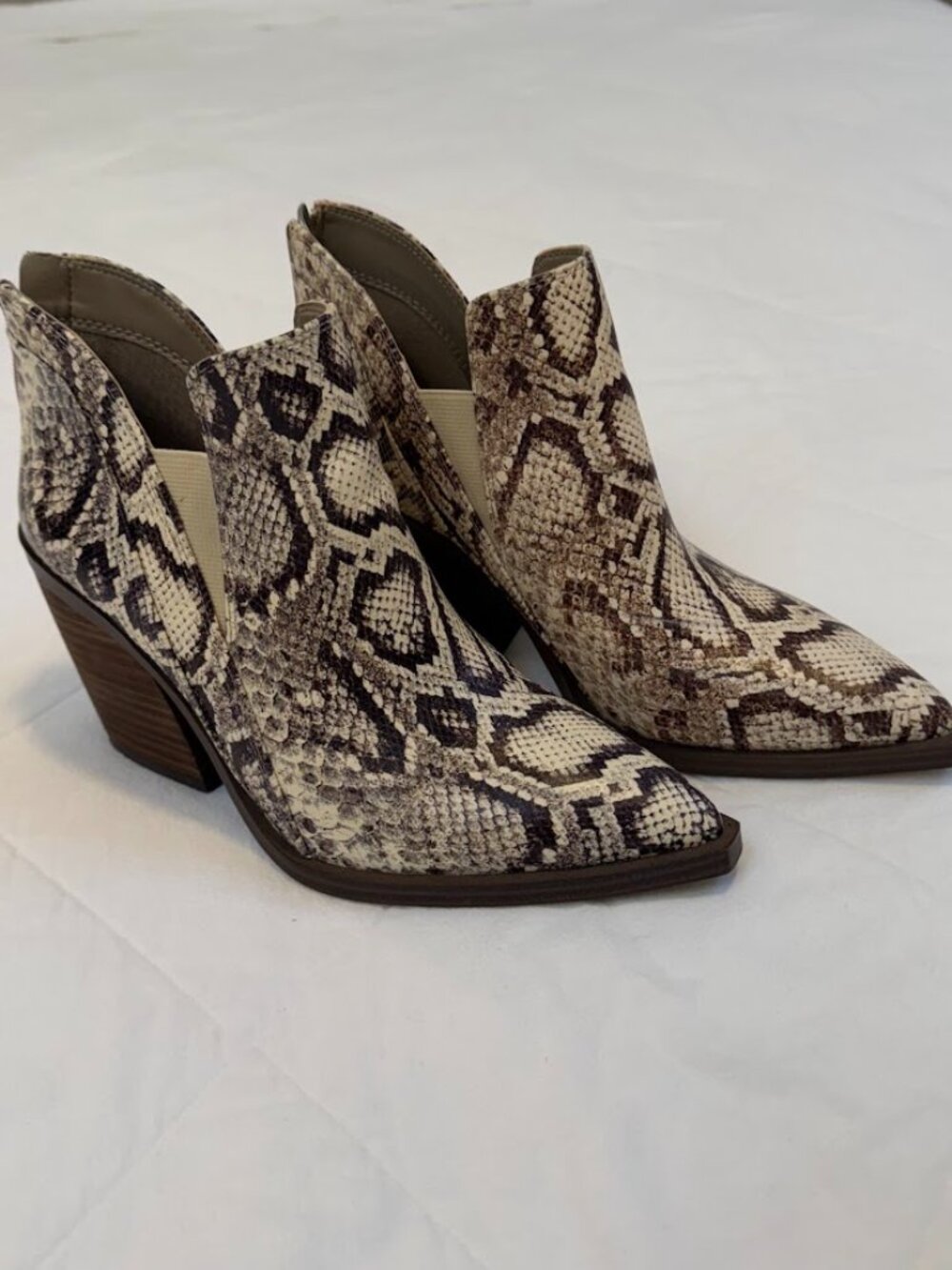 Dolce Vita Snake Print Western Booties – Size 6.5 – Neutral Brown/Cream